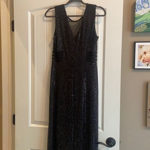 Long sparkly black dress, Enfocus